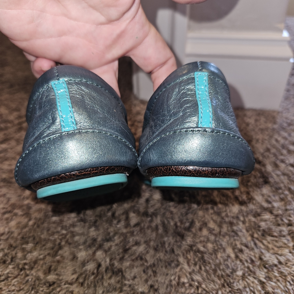 LE Tahitian Pearl Tieks